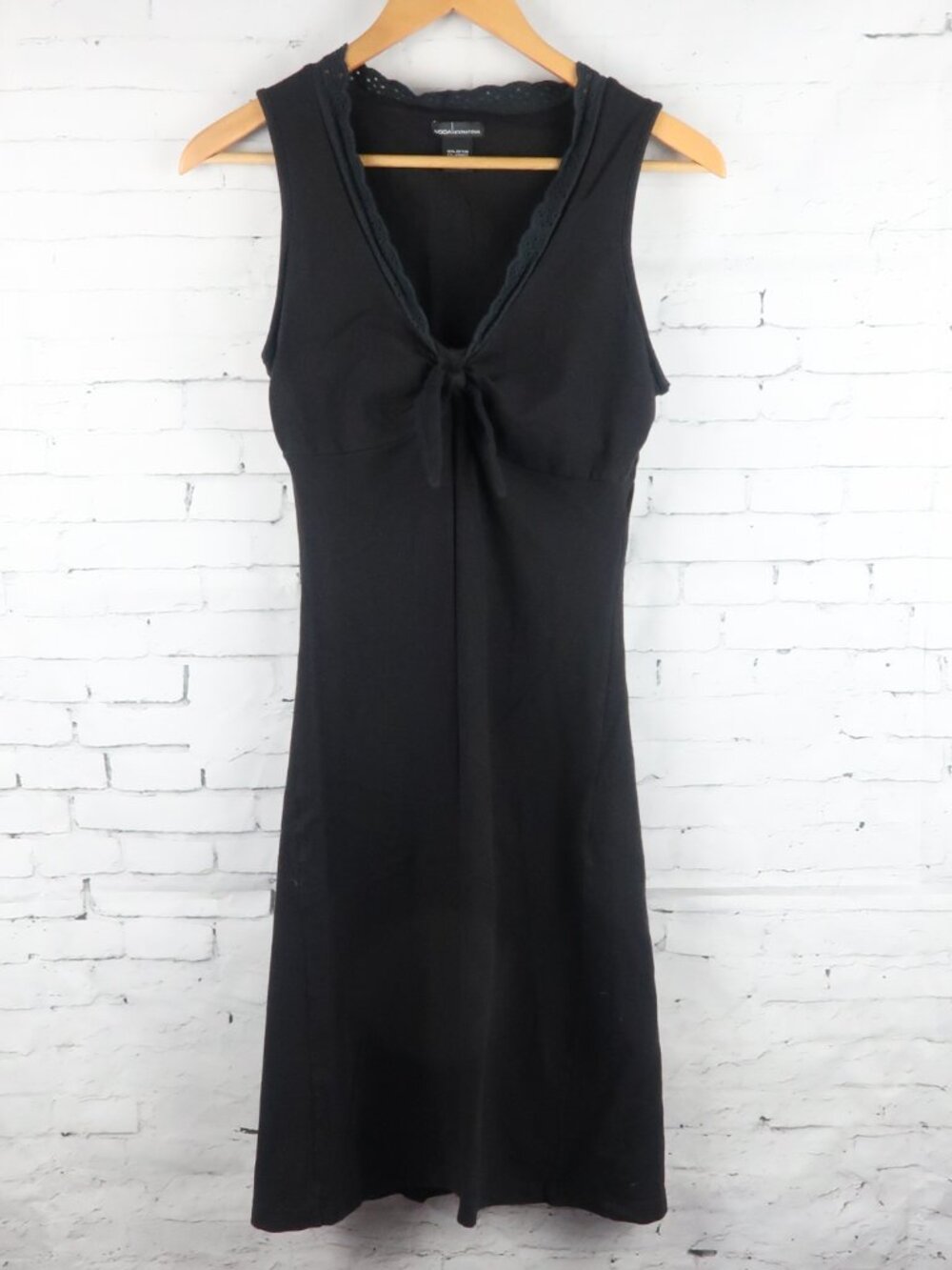 MODA INTERNATIONAL BLACK SLEEVELESS V NECK BODYCON DRESS BUILT IN BRA SIZE MED